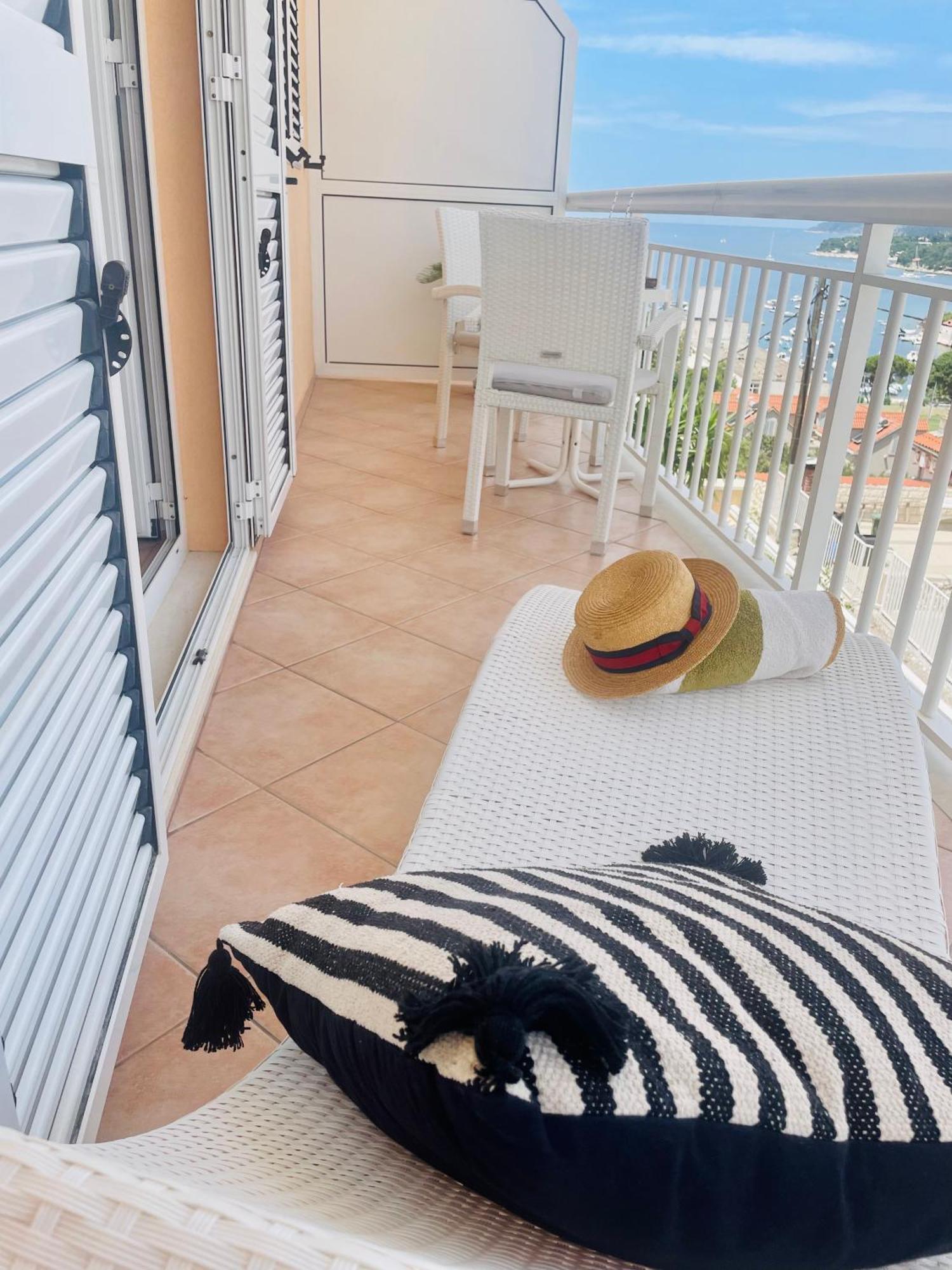 חוואר Apartments Sunny Elza מראה חיצוני תמונה