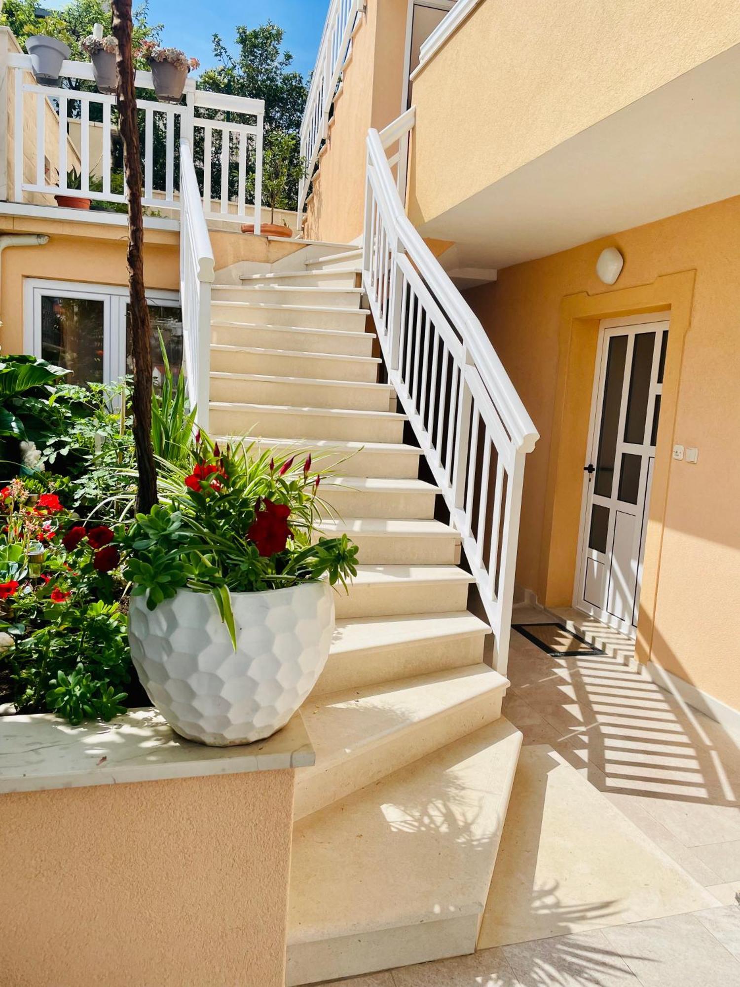 חוואר Apartments Sunny Elza מראה חיצוני תמונה