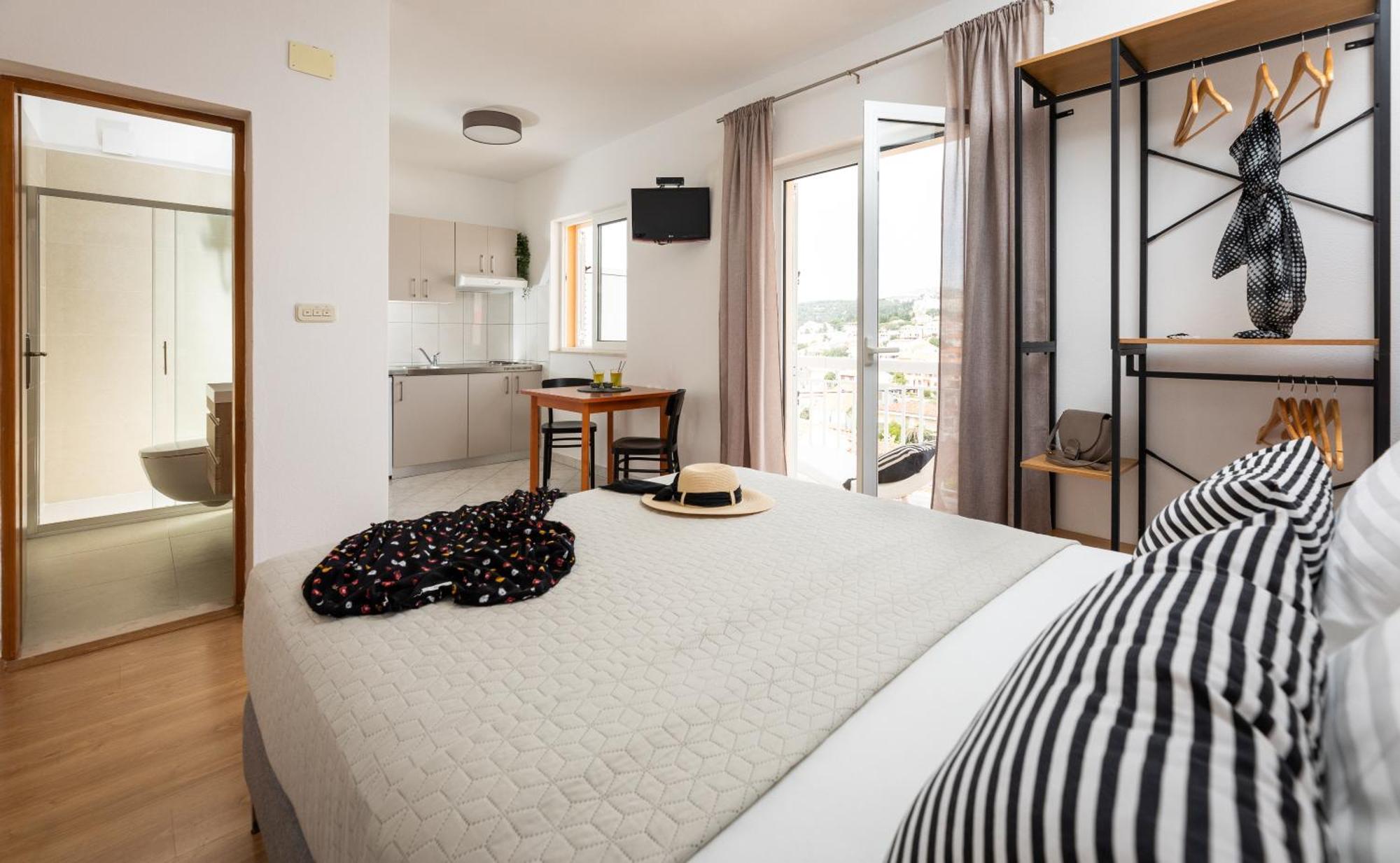 חוואר Apartments Sunny Elza מראה חיצוני תמונה