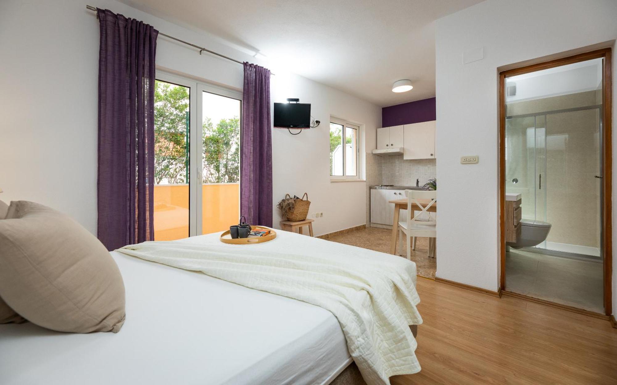חוואר Apartments Sunny Elza מראה חיצוני תמונה