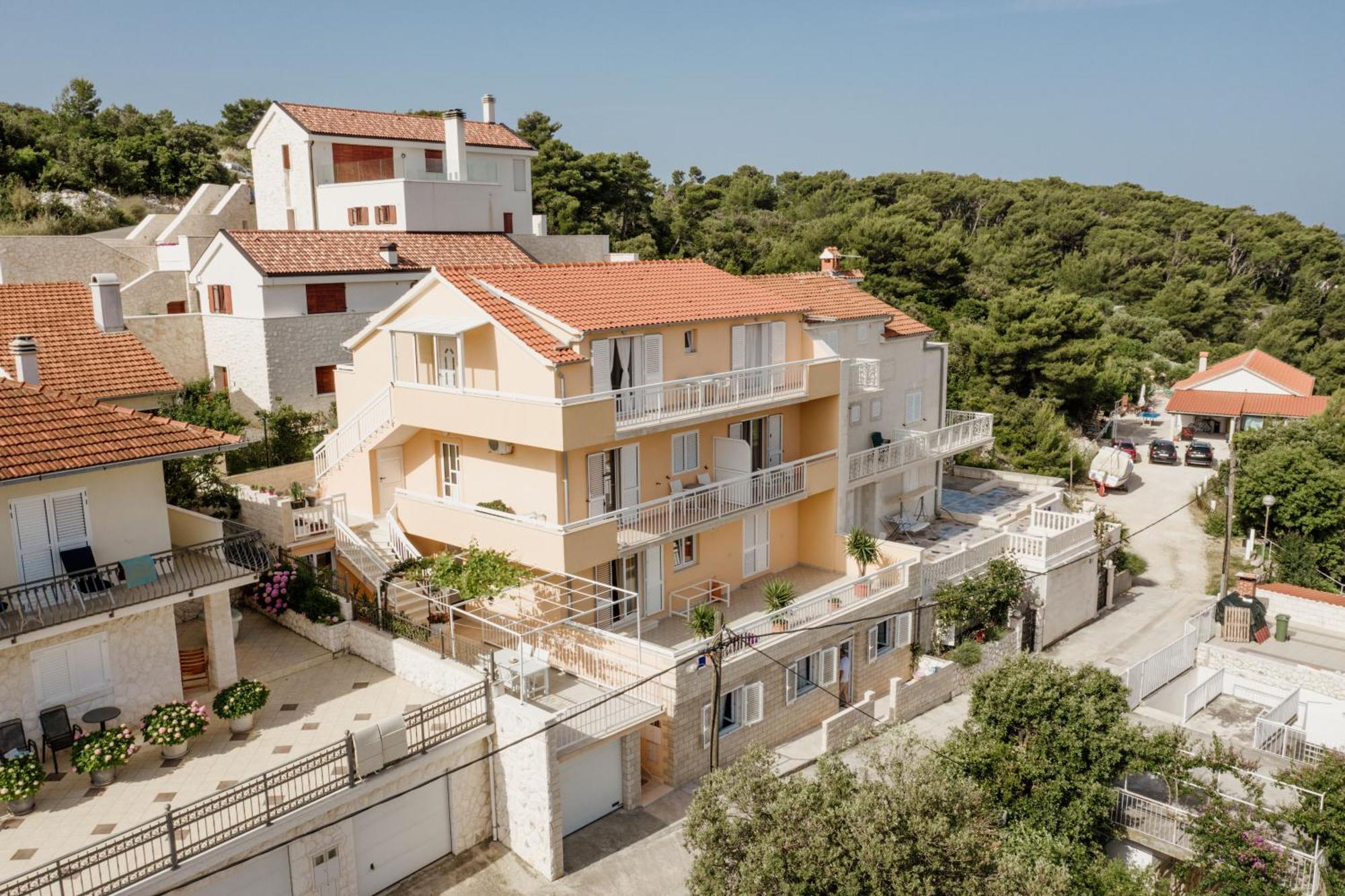 חוואר Apartments Sunny Elza מראה חיצוני תמונה